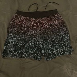 5.5 inch inseam chubbies shorts with inner lining.